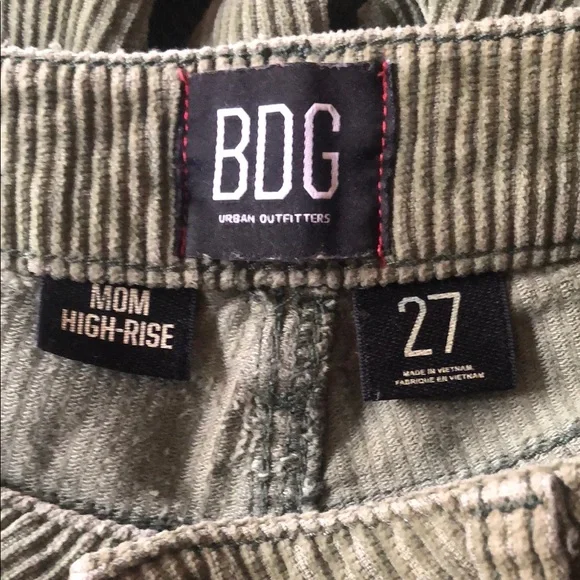 Urban Outfitters Mom High-Rise Corduroy Pants - Picture 16 of 16